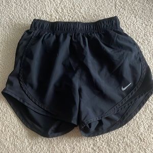 Black nike shorts